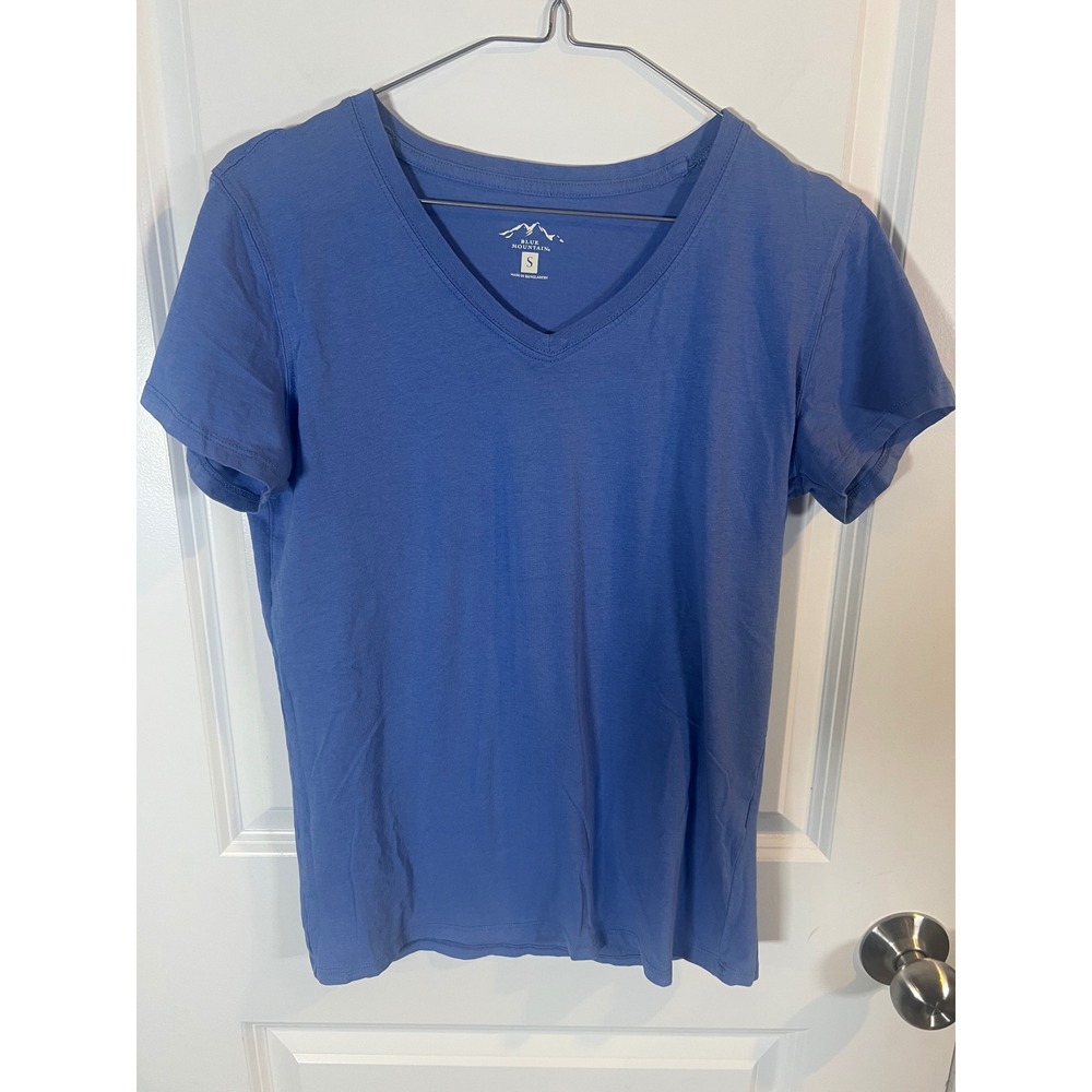 Blue Mountain Women V-Neck T-Shirt Cotton Blend Stretch Blue Size S